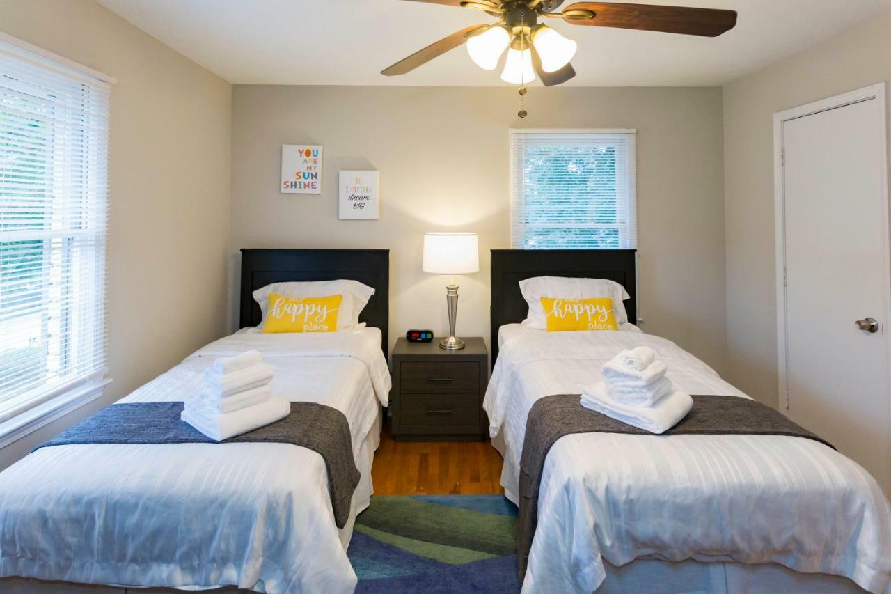 Luxury Home W/Gameroom Kingsizebed Near Six Flags Austell Exterior photo